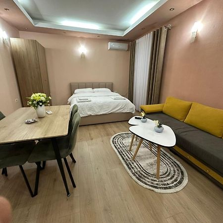 Adora Apartment Tirana Zewnętrze zdjęcie