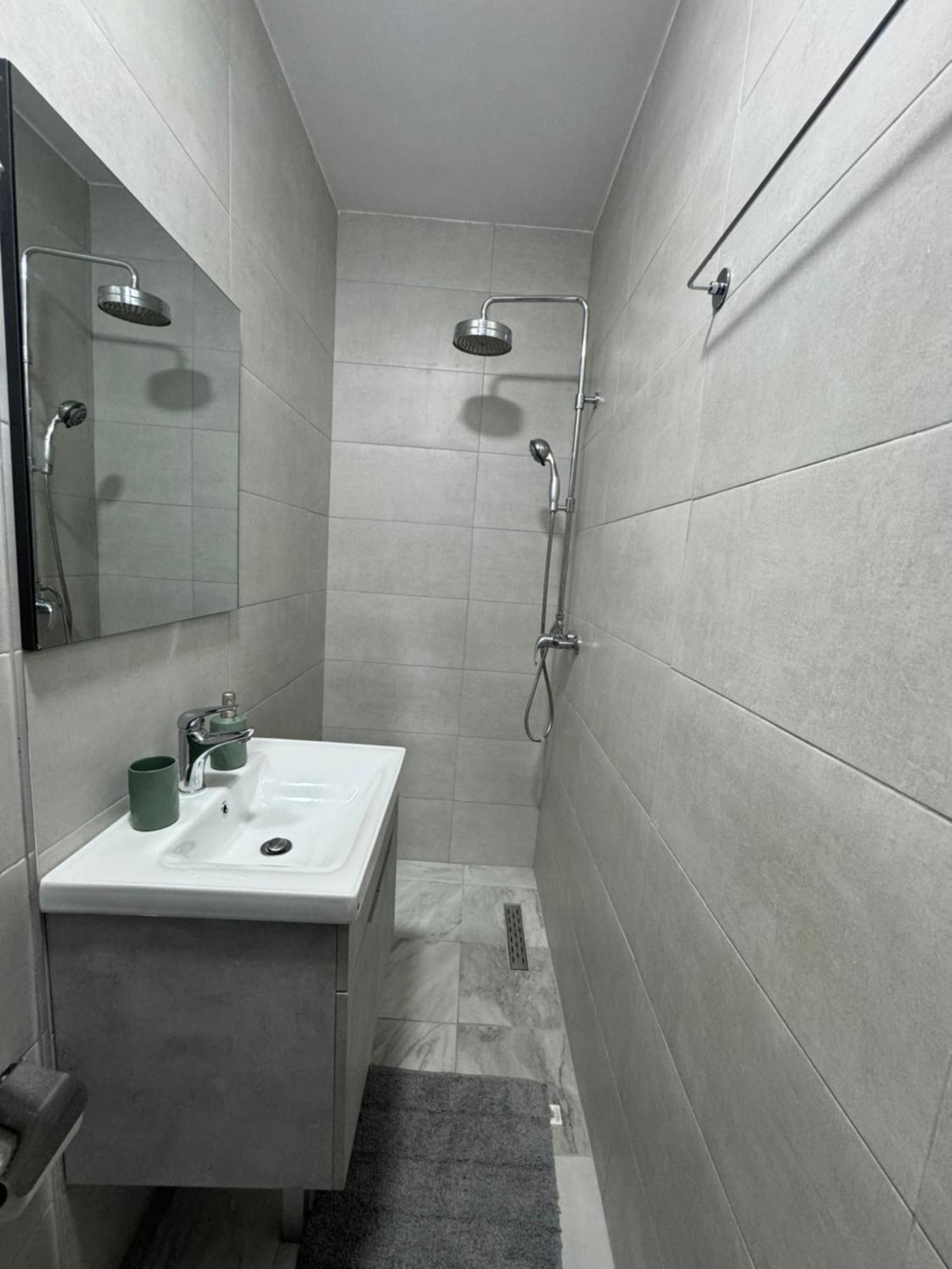 Adora Apartment Tirana Zewnętrze zdjęcie