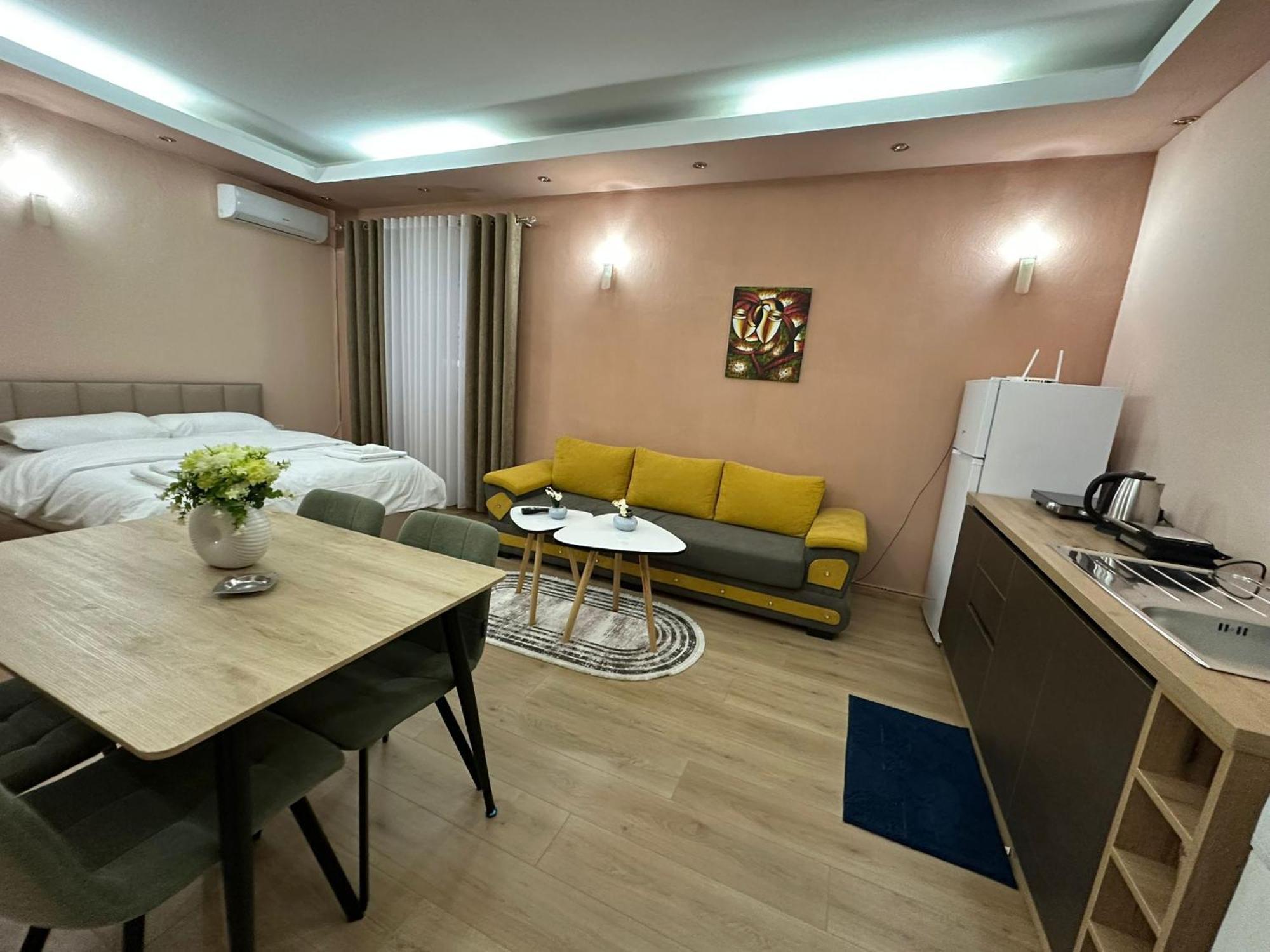 Adora Apartment Tirana Zewnętrze zdjęcie