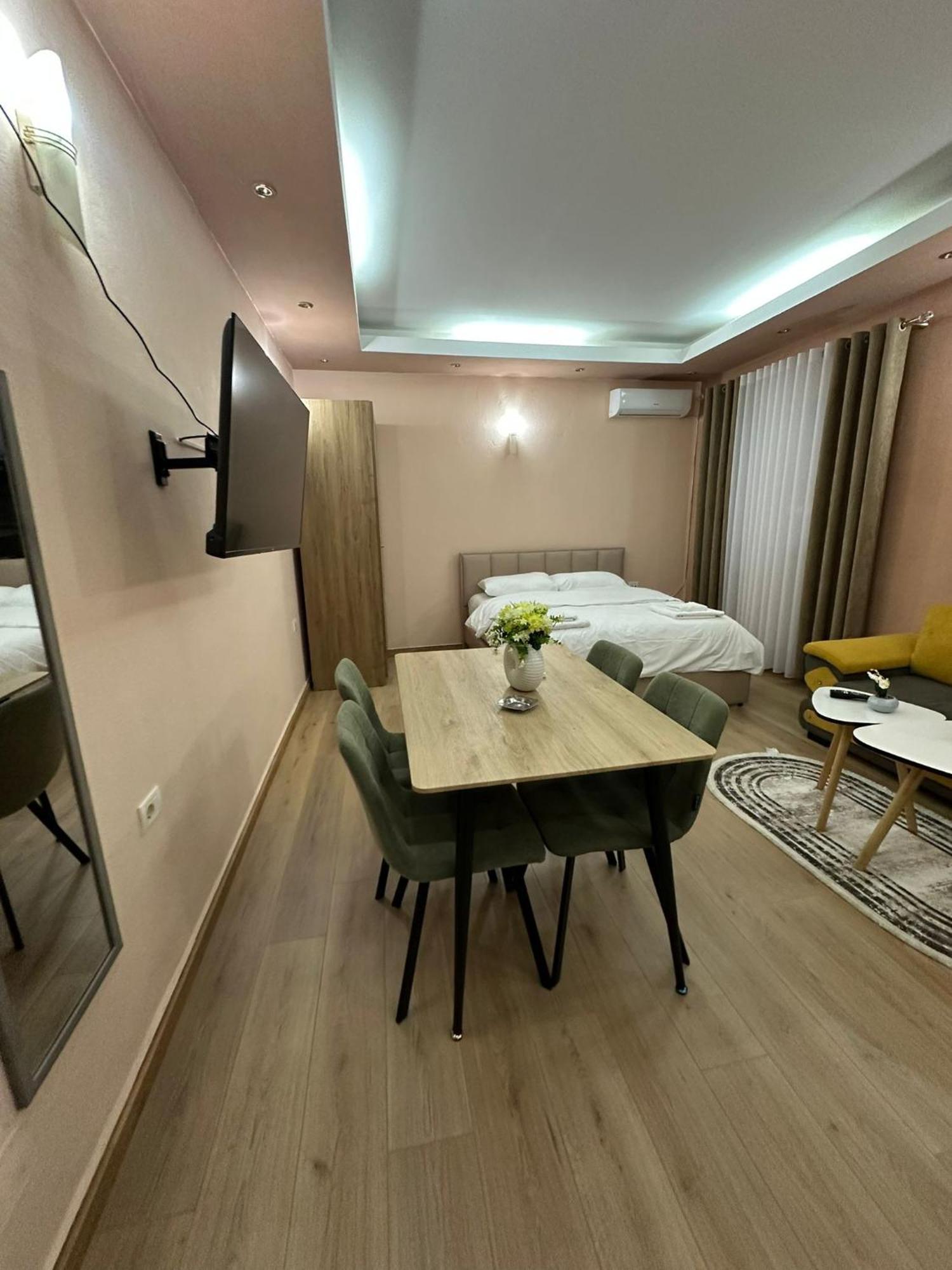 Adora Apartment Tirana Zewnętrze zdjęcie