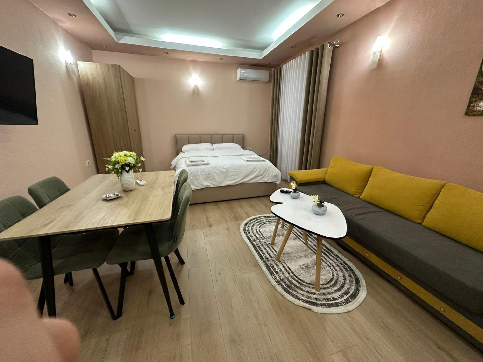 Adora Apartment Tirana Zewnętrze zdjęcie